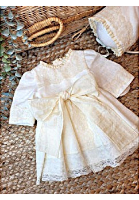 VESTIDO BAUTIZO LINO CON PUNTILLA MANGA LARGA CON CAPOTA beige x