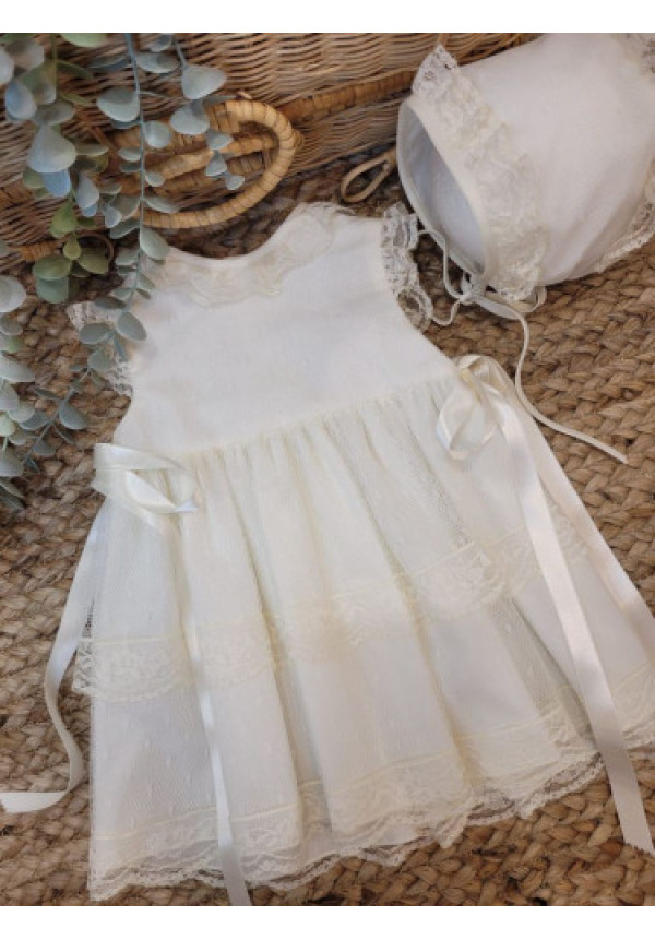VESTIDO CON CAPOTA BAUTIZO TUL PLUMETI Y PUNTILLA FINA SIN MANGAS beige-bco roto x