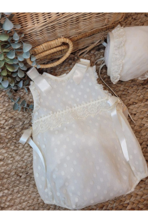 PELELE BAUTIZO TUL Y BODOQUE GRADE SIN MANGAS CON CAPOTA beige-bco roto