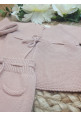 CONJUNTO BEBE TRICOT REBECA DOS BOTONES CON CULETIN BOLSILLO PALE ROSE rosa