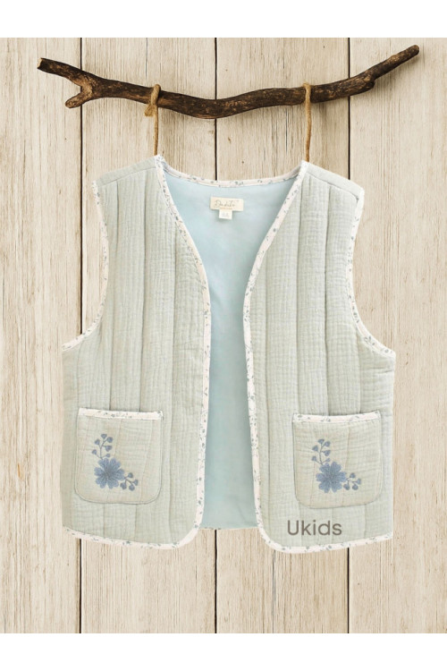 Chaleco Niña Detalle Floral En Bolsillos Verde