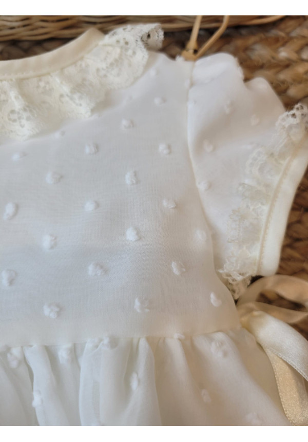 PELELE BAUTIZO GASA PLUMETI CON CAPOTA beige