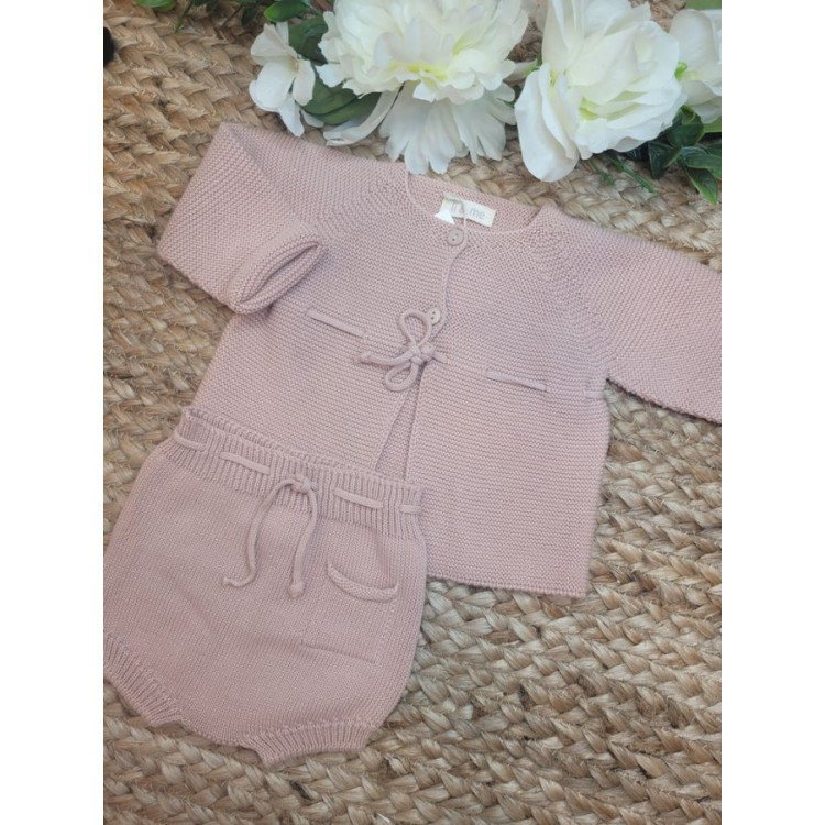 CONJUNTO BEBE TRICOT REBECA DOS BOTONES CON CULETIN BOLSILLO PALE ROSE rosa