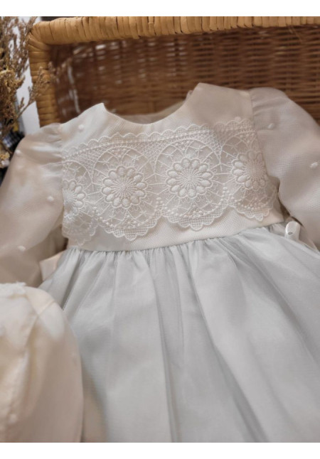 VESTIDO CON CAPOTA CEREMONIA FALDA VERDE MANGA FRANCESA beige