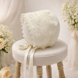 PELELE BAUTIZO TUL MANGA LARGA FORRADO BEIGE CON PUNTILLA GRANDE CENTRAL CON CAPOTA beige-bco roto