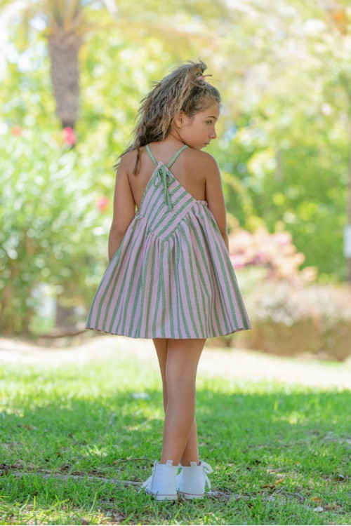 Vestido En Rayas Con ........... Color salmón y verde