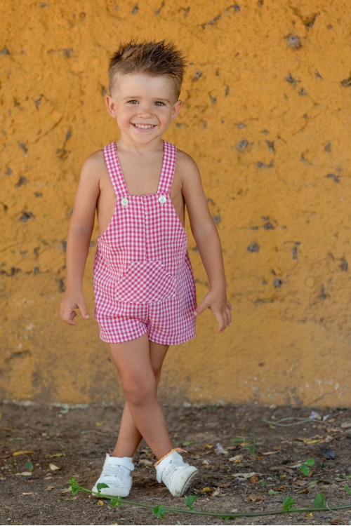 Peto Niño Bebé En ….......... Color Fucsia