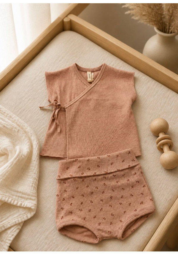 Conjunto camiseta cruzada manga corta + culotte. SMILE BLOOM OPAL