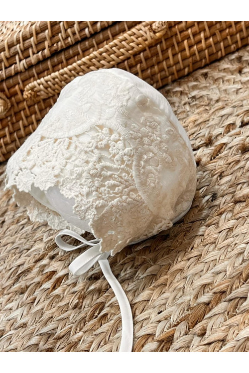 FALDON BAMBULA BORDADA M/FRANCESA CRUDO x