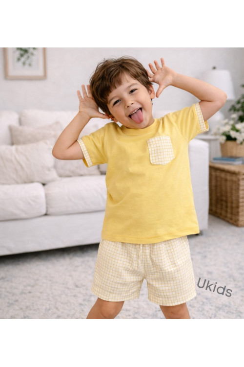 Camiseta Y Bermudas Color Amarillo