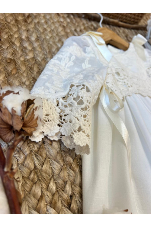 FALDON BAMBULA BORDADA M/FRANCESA CRUDO x